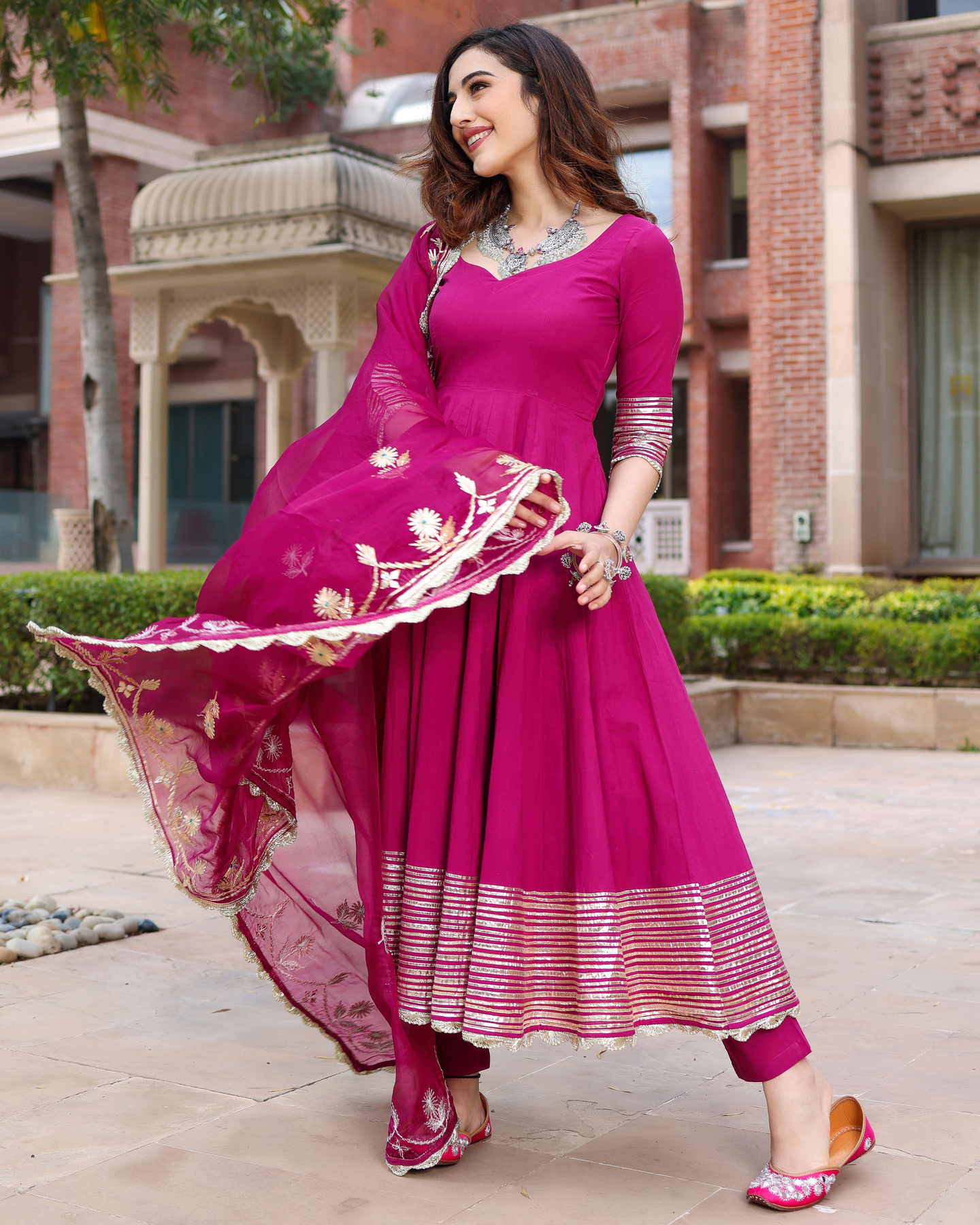 Sparkling Gotapatti Suit Set