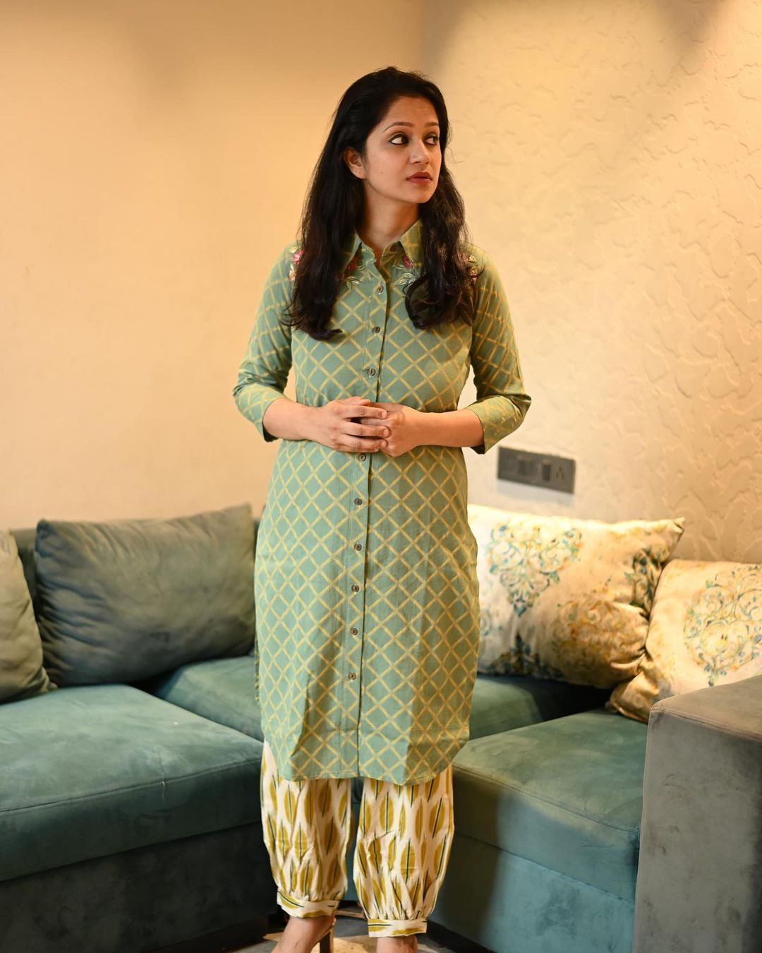 Women cotton pathani suit with shoulder embroidery and patiyala