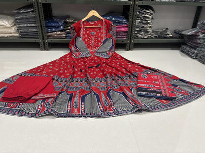 Women Anarkali Full gher Cotton Red Dupatta set